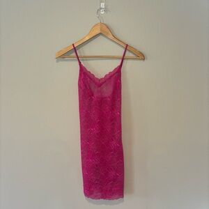 VICTORIA’S SECRET Hot Pink Magenta Lace Slip Nighty Dress‎ Negligee Medium NWOT